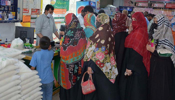 Floods fuel ‘back-breaking’ food inflation in Pakistan