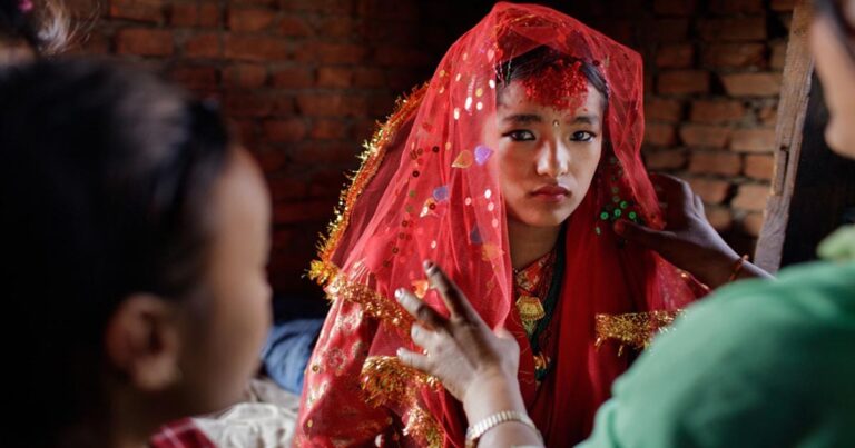 Lahore High Court orders govt to enforce anti-child marriage laws